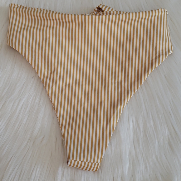 New Yellow Stripes Triangle Highwaisted Bikini Set - Picture 6 of 8